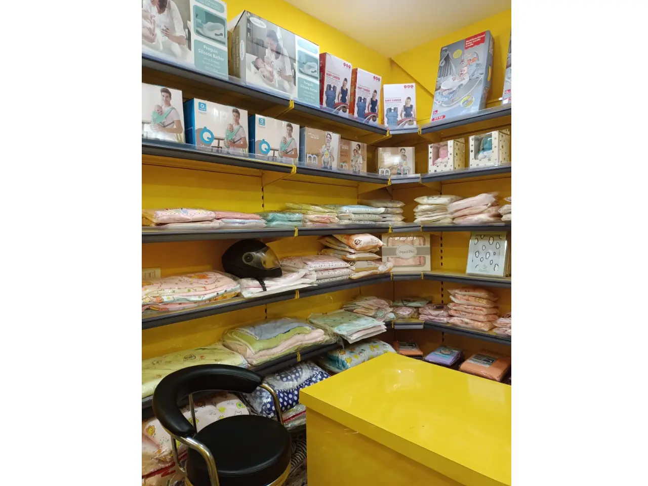 929026924_display rack for baby products.webp